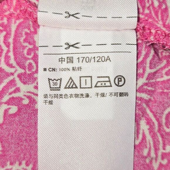 NWOT! Sweet Floral Top - Picture 9 of 11